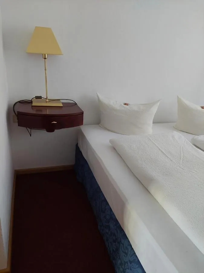 Der Heurige Im Gasthaus Zum Loewen Freising 0*,  Germany